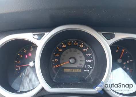 2005 Toyota 4Runner Sr5 V8 z USA, uszkodzony, nr VIN JTEZT14RX50022927